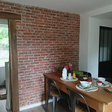 L' Arbre A Noisettes Bed & Breakfast *